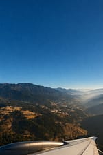 ✨ खूबियाँ और कमियाँ सबमें होती हैं 💭 इतना बेहतर मत खोजो कि बेहतरीन खो दो 🔥